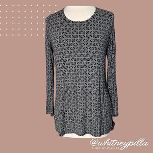 3/$20 J.Jill Long Sleeve Top Black & White Print flowy Tunic style Women's Small